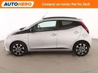 Usado Toyota Aygo X-wave 72 CV (52 kW) 2020 Gris Utilitario