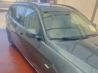 Usado BMW 318 143 CV (105 kW) 2011 Verde Familiar