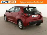 Usado Toyota Yaris Edition 125 CV (91 kW) 2021 Rojo Utilitario