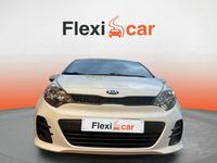 Usado Kia Rio 84 CV (61 kW) 2017 Blanco Berlina