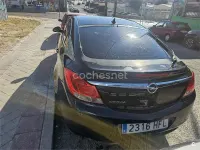 Usado Opel Insignia Edition 140 CV (102 kW) 2011 Negro Berlina