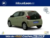 Usado Peugeot 108 Style 72 CV (52 kW) 2023 Verde Utilitario
