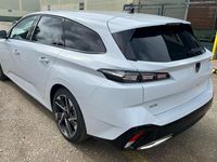 Usado Peugeot 308 Allure 136 CV (100 kW) 2024 Blanco Familiar