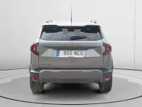 Usado Dacia Duster Extreme 131 CV (96 kW) 2025 Gris / plata SUV