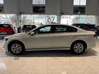 Usado VW Passat 122 CV (89 kW) 2021 Blanco Berlina