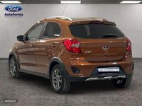 Usado Ford Ka Active 85 CV (62 kW) 2018 Oro Berlina