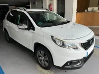 Usado Peugeot 2008 Style 110 CV (80 kW) 2017 Blanco SUV