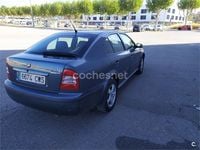 Usado Skoda Octavia Ambiente 102 CV (75 kW) 2004 Verde Berlina
