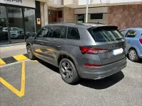 Usado Skoda Kodiaq SportLine 150 CV (110 kW) 2022 Gris / plata SUV