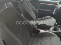 Usado VW Jetta Highline 105 CV (77 kW) 2009 Gris / plata Berlina