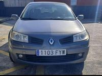 Usado Renault Mégane III Authentique 98 CV (72 kW) 2008 Gris Utilitario