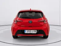 Usado Toyota Corolla Active 122 CV (89 kW) 2022 Rojo Berlina