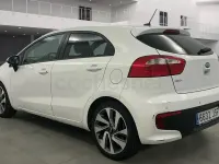 Usado Kia Rio 84 CV (61 kW) 2016 Blanco Utilitario