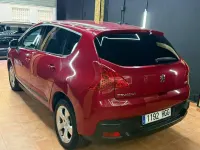 Käytetty Peugeot 3008 Premium 112 HP (82 kW) 2011 Punainen Farmari