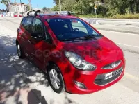 Usado Hyundai ix20 126 CV (92 kW) 2014 Rojo Utilitario