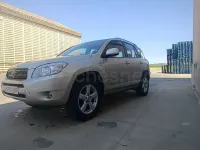 Usado Toyota RAV4 Luna 116 CV (85 kW) 2006 Beige SUV