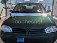 Usado VW Golf IV 110 CV (80 kW) 2001 Verde Berlina