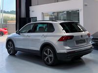 Usado VW Tiguan Life 150 CV (110 kW) 2021 Gris SUV