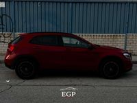 Usado Mercedes GLA220 AMG line 177 CV (130 kW) 2017 Rojo SUV