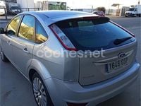 Usado Ford Focus Titanium 109 CV (80 kW) 2009 Gris / plata Berlina