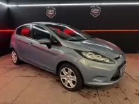 Usado Ford Fiesta Trend 82 CV (60 kW) 2009 Azul Utilitario