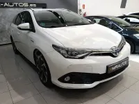 Usado Toyota Auris Hybrid 136 CV (100 kW) 2016 Blanco Familiar