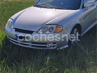 Usado Hyundai Coupé 105 CV (77 kW) 2003 Gris / plata Coupe