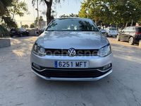 Usado VW Polo Advance 90 CV (66 kW) 2014 Gris / plata Berlina