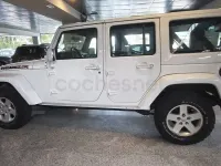 Usado Jeep Wrangler Unlimited Sahara 200 CV (147 kW) 2011 Blanco SUV