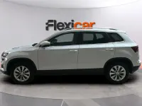 Usado Skoda Karoq Ambition 150 CV (110 kW) 2022 Blanco SUV