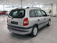 Usado Opel Zafira Comfort 100 CV (73 kW) 2002 Gris / plata Monovolumen