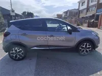 Usado Renault Captur Zen 120 CV (88 kW) 2017 Gris / plata SUV