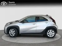 Usado Toyota Aygo X Play 72 CV (52 kW) 2024 Gris SUV