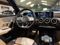 Usado Mercedes A200 150 CV (110 kW) 2020 Gris / plata Berlina