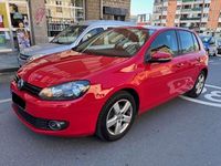 Usado VW Golf VII Advance 105 CV (77 kW) 2013 Rojo Utilitario