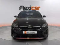 Usado Kia ProCeed GT-Line 140 CV (102 kW) 2019 Negro Familiar