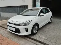 Usado Kia Rio 101 CV (74 kW) 2020 Blanco Berlina