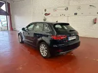 Usado Audi A3 Ambiente 116 HP (85 kW) 2019 Azul Sedan