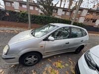 Usado Nissan Almera Tino Acenta 116 CV (85 kW) 2005 Gris / plata Monovolumen