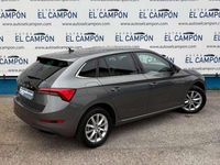 Usado Skoda Scala Ambition 110 CV (80 kW) 2022 Gris Utilitario