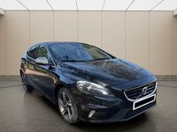 Usado Volvo V40 R-Design Momentum 150 CV (110 kW) 2016 Negro Berlina
