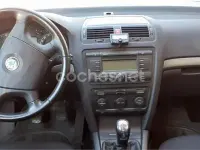 Usado Skoda Octavia Elegance 140 CV (102 kW) 2008 Gris / plata Berlina