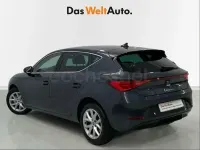 Usado Seat Leon Style 116 CV (85 kW) 2025 Gris / plata Berlina