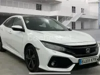 Usado Honda Civic Executive 129 CV (94 kW) 2018 Blanco Berlina