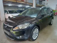 Usado Ford Focus Trend 109 CV (80 kW) 2010 Negro Familiar