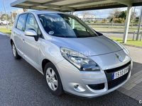 Usado Renault Scénic III Business 110 CV (80 kW) 2011 Gris / plata Monovolumen