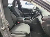 Usado Mercedes C200 204 CV (150 kW) 2022 Gris / plata Familiar