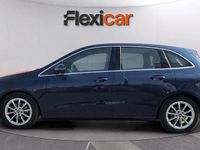 Usado Mercedes B180 117 CV (86 kW) 2019 Azul Monovolumen