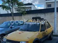 Usado Peugeot 205 65 CV (47 kW) 1991 Amarillo Berlina