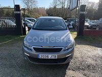 Usado Peugeot 308 SW Active 120 CV (88 kW) 2017 Gris / plata Familiar